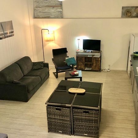 Gite Au Calme 2 A 6 Personnes Dans Un Paysage Totalement Paisible -Plages A 22 Min- Quite Cottage 2 To 6 Persons In Total Peaceful Landscape -Beaches At 22 Min- Landévant Екстериор снимка
