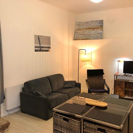 Gite Au Calme 2 A 6 Personnes Dans Un Paysage Totalement Paisible -Plages A 22 Min- Quite Cottage 2 To 6 Persons In Total Peaceful Landscape -Beaches At 22 Min- Landévant Екстериор снимка